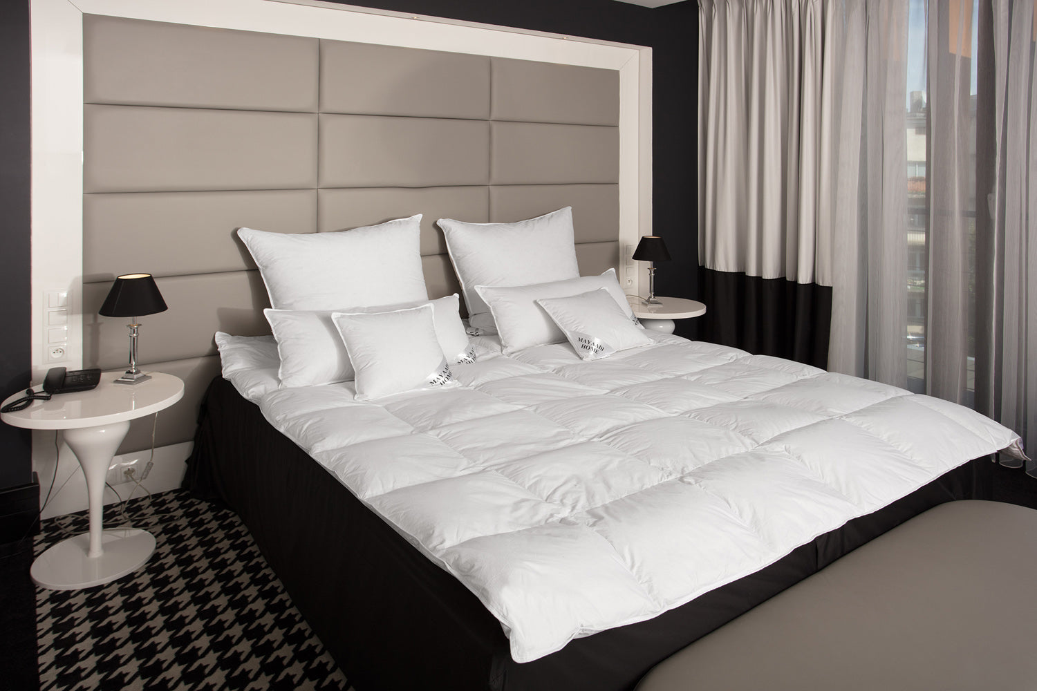 MA39 Daunendecke Bettdecke Federn Oberbett Decke 70 % Daunen / 30% Federn 155x220 1400g
