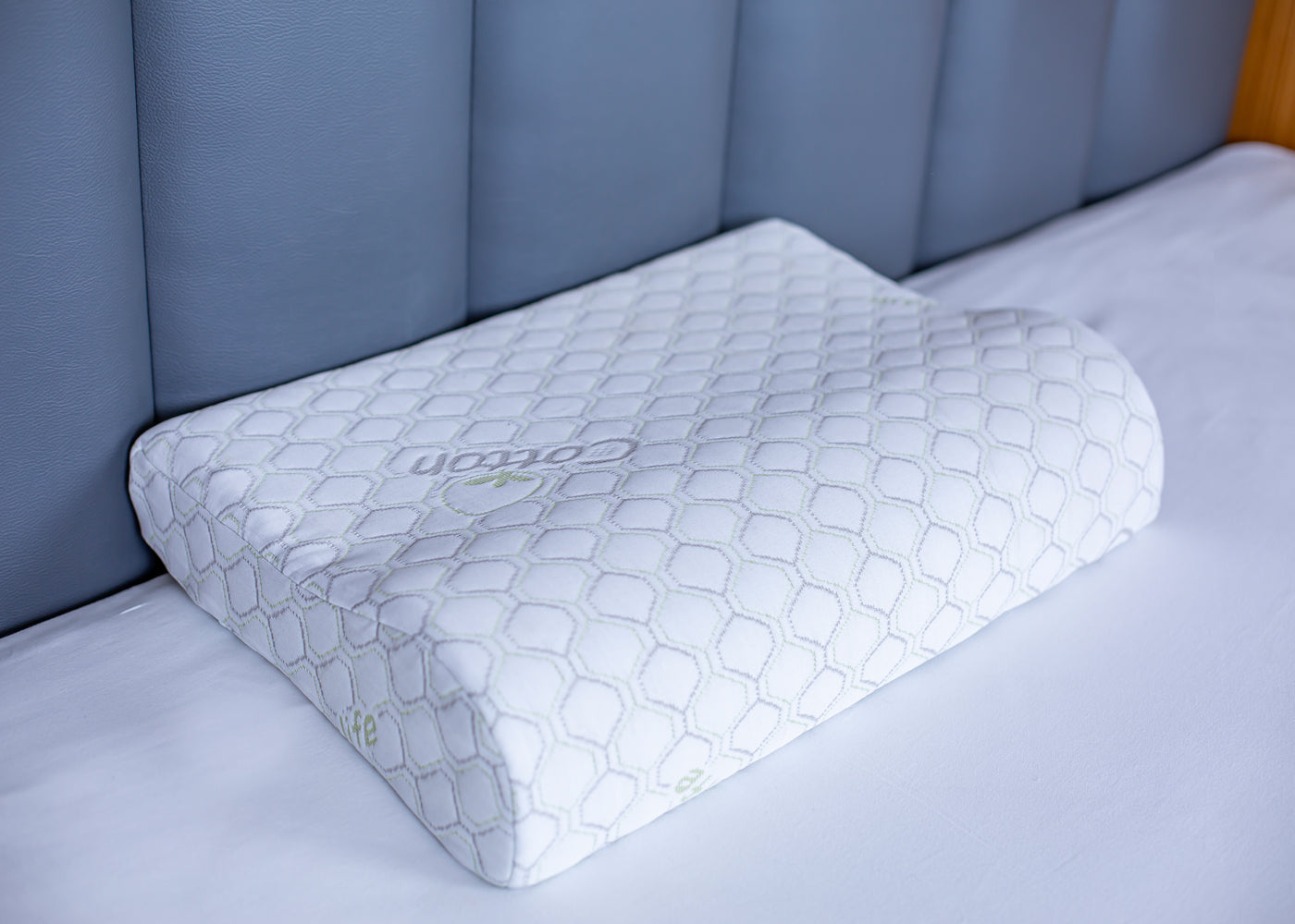 Orthopädisches Nackenstützkissen - 60x40x11/8cm – gegen Nackenschmerzen - Visco Memory Foam - NY1-01K