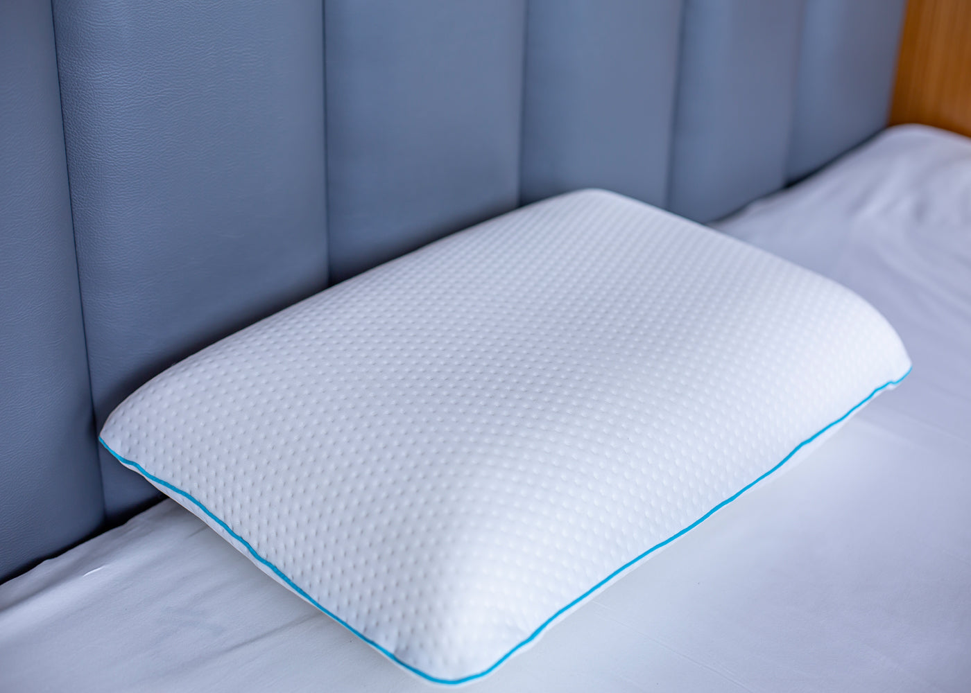 Orthopädisches Kopfkissen - Klassisch - 60x40x12 cm – gegen Nackenschmerzen - Visco Memory Foam – NY2-03K